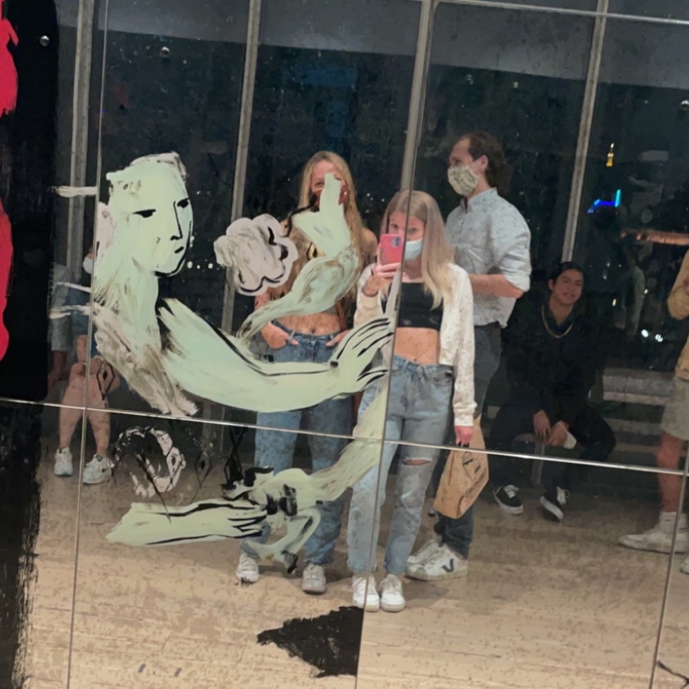 Meet your Posher, Caitlin